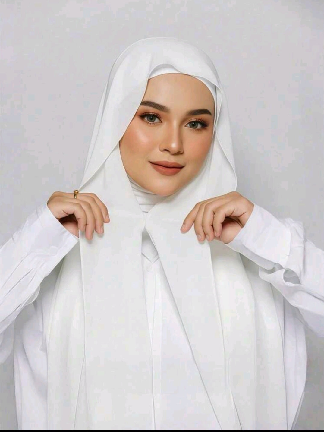The signature magnetic hijab